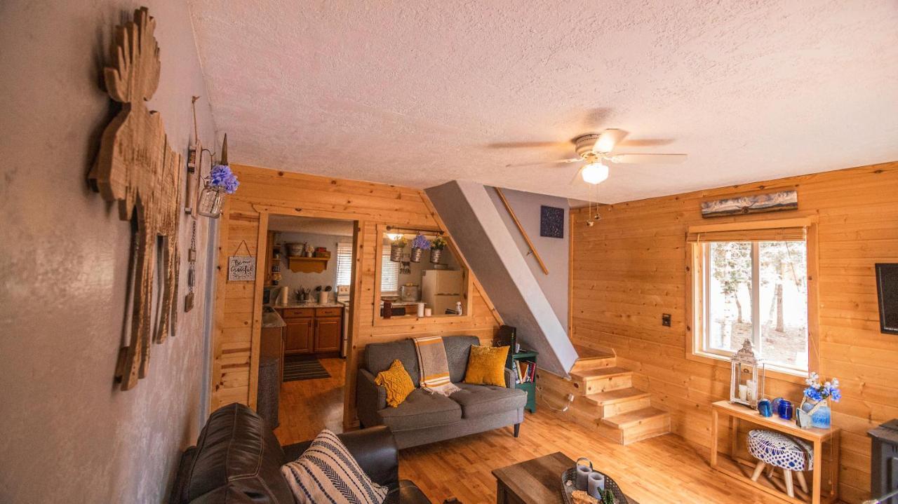 Charming Blue Farmhouse Cabin Duck Creek Village Экстерьер фото
